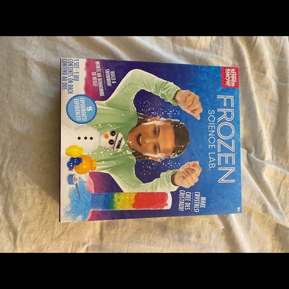 Toy frozen science lab